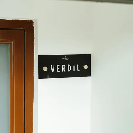 Verdil Harbor's Light *